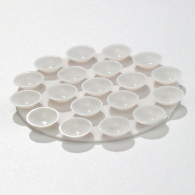 THE ROUNDIE WHITE