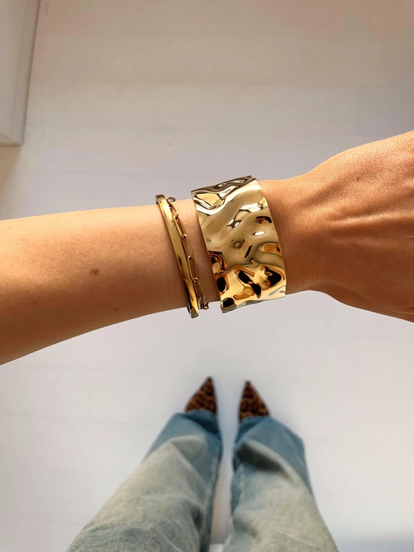 CLEO BANGLE BRACELET